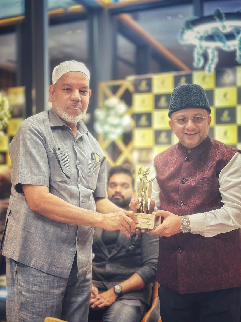 Soopy bin Abdulla, honoured by guests